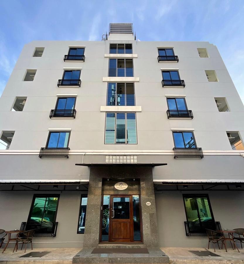 Suksomboon Residence Bangkok Eksteriør bilde